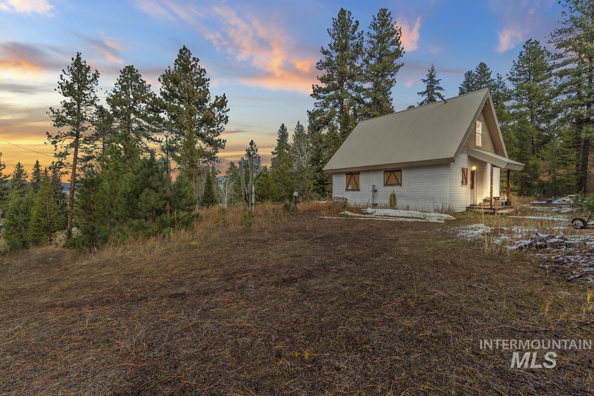 301 W Mill Street, Cascade, Idaho 83611, 2 Bedrooms, 1 Bathroom, Residential For Sale, Price $249,900, 98966179
