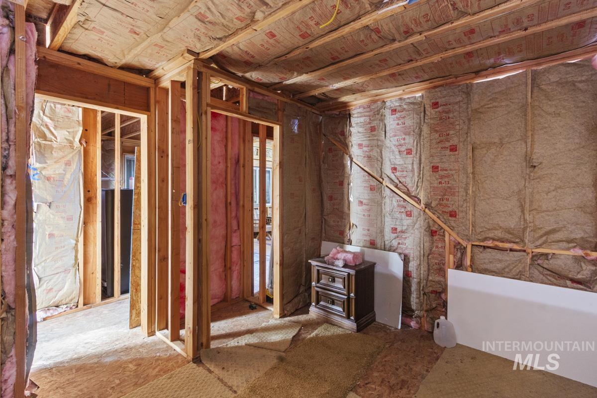 301 W Mill Street, Cascade, Idaho 83611, 2 Bedrooms, 1 Bathroom, Residential For Sale, Price $249,900, 98966179