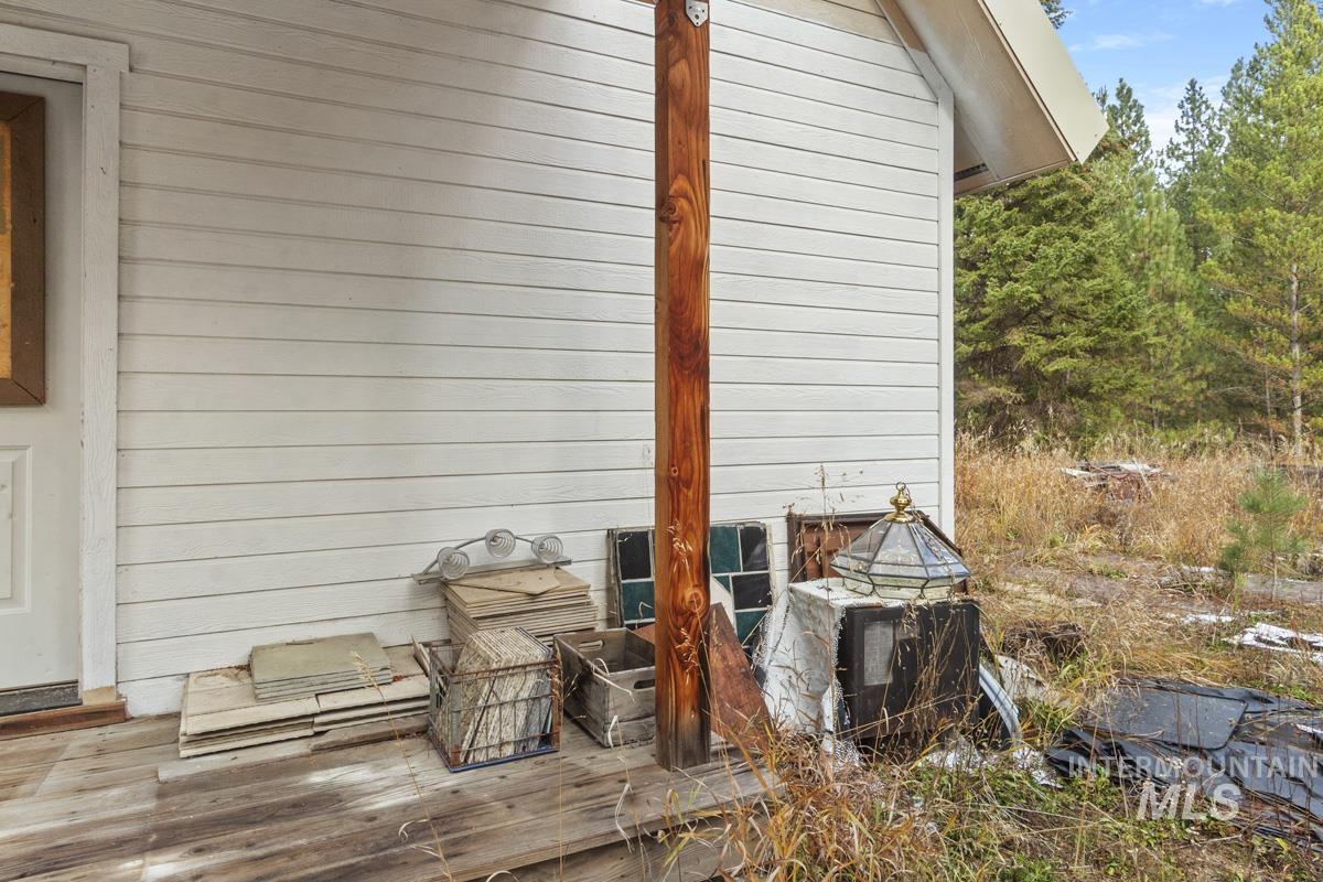 301 W Mill Street, Cascade, Idaho 83611, 2 Bedrooms, 1 Bathroom, Residential For Sale, Price $249,900, 98966179