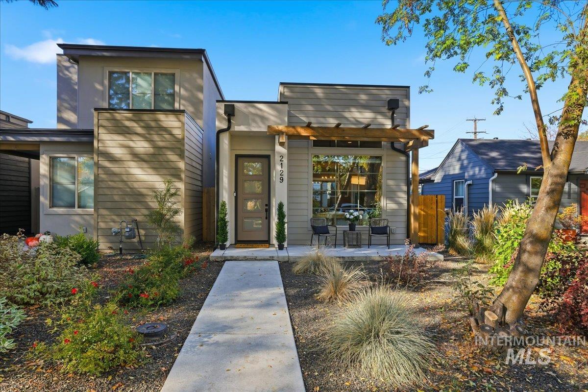 View of contemporary house