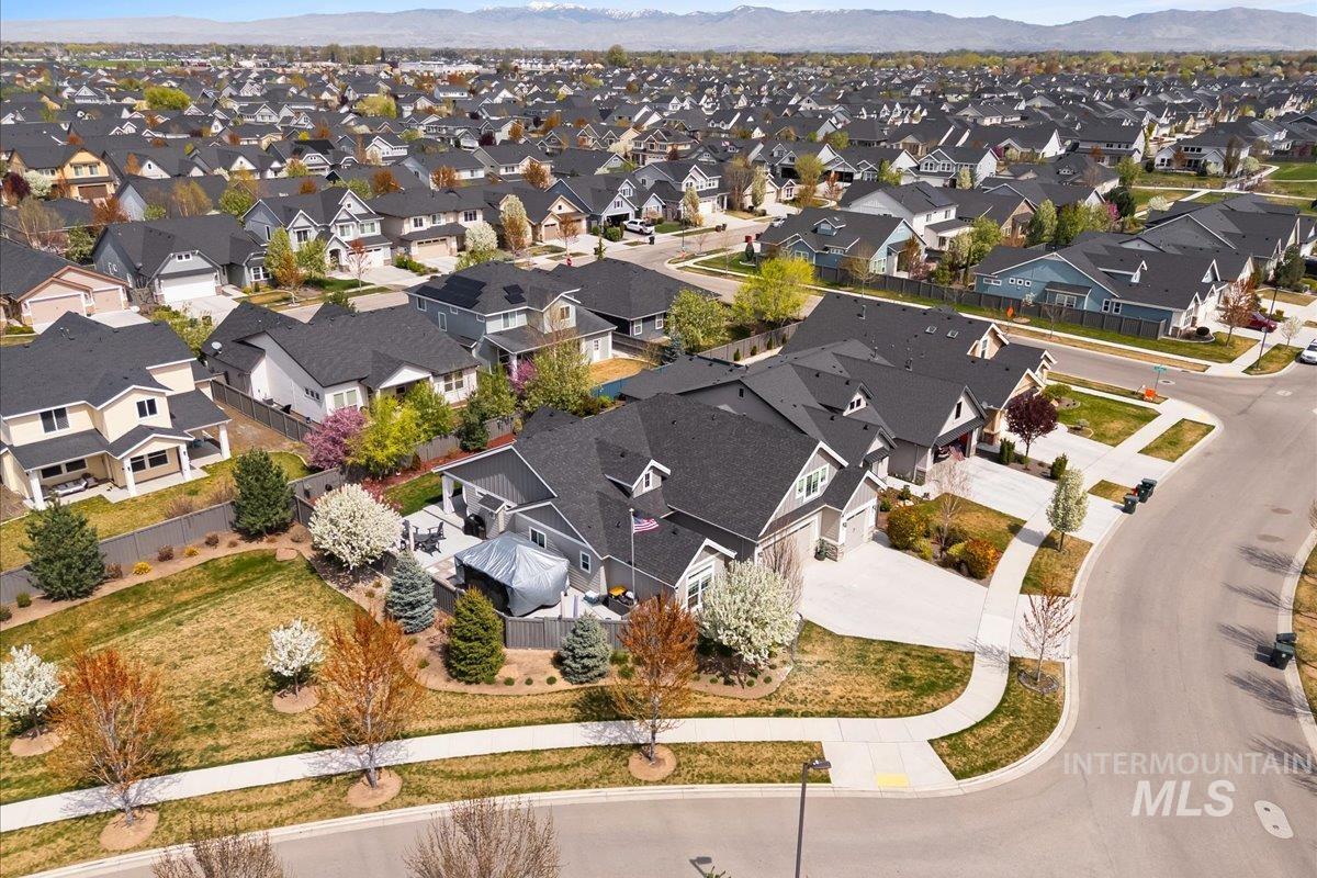 3300 E Levin Dr, Meridian, Idaho 83642, 3 Bedrooms, 3 Bathrooms, Residential For Sale, Price $685,000, 98966187