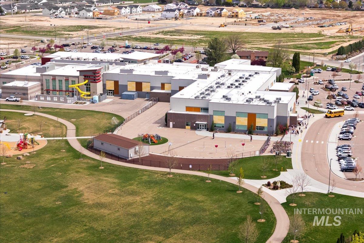 3300 E Levin Dr, Meridian, Idaho 83642, 3 Bedrooms, 3 Bathrooms, Residential For Sale, Price $685,000, 98966187