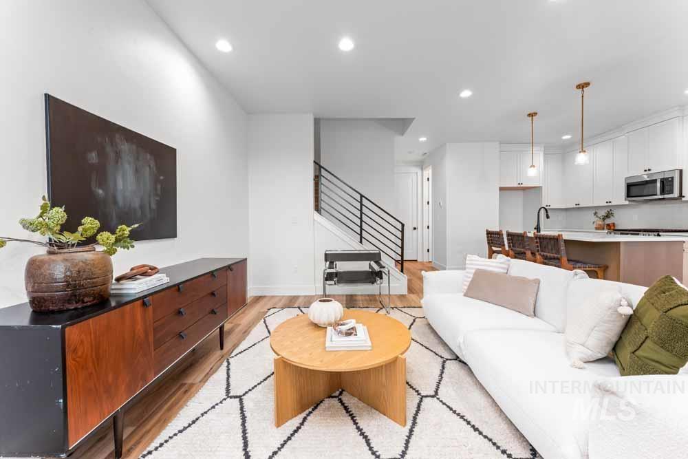 373 E Lombard Ln, Eagle, Idaho 83616, 3 Bedrooms, 2.5 Bathrooms, Residential For Sale, Price $570,000, 98966188