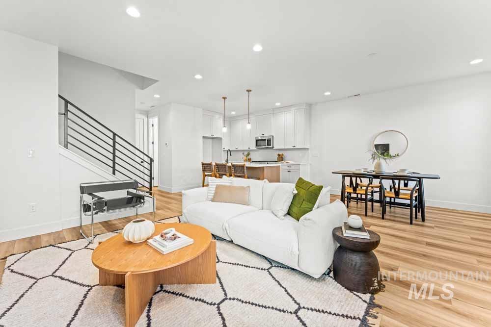 373 E Lombard Ln, Eagle, Idaho 83616, 3 Bedrooms, 2.5 Bathrooms, Residential For Sale, Price $570,000, 98966188