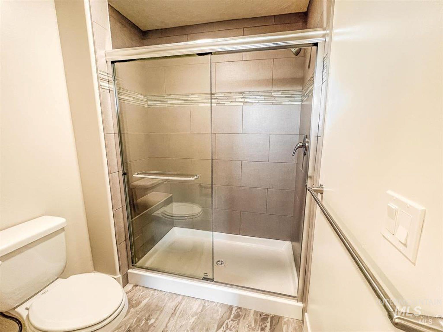 2509 E Hidden Creek, Nampa, Idaho 83687, 3 Bedrooms, 2 Bathrooms, Residential For Sale, Price $399,900, 98966193