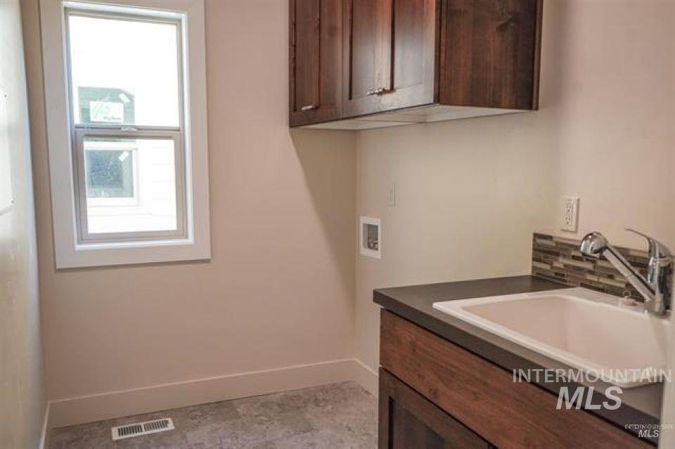 2509 E Hidden Creek, Nampa, Idaho 83687, 3 Bedrooms, 2 Bathrooms, Residential For Sale, Price $399,900, 98966193