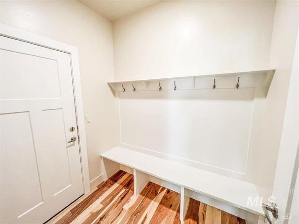 2509 E Hidden Creek, Nampa, Idaho 83687, 3 Bedrooms, 2 Bathrooms, Residential For Sale, Price $399,900, 98966193