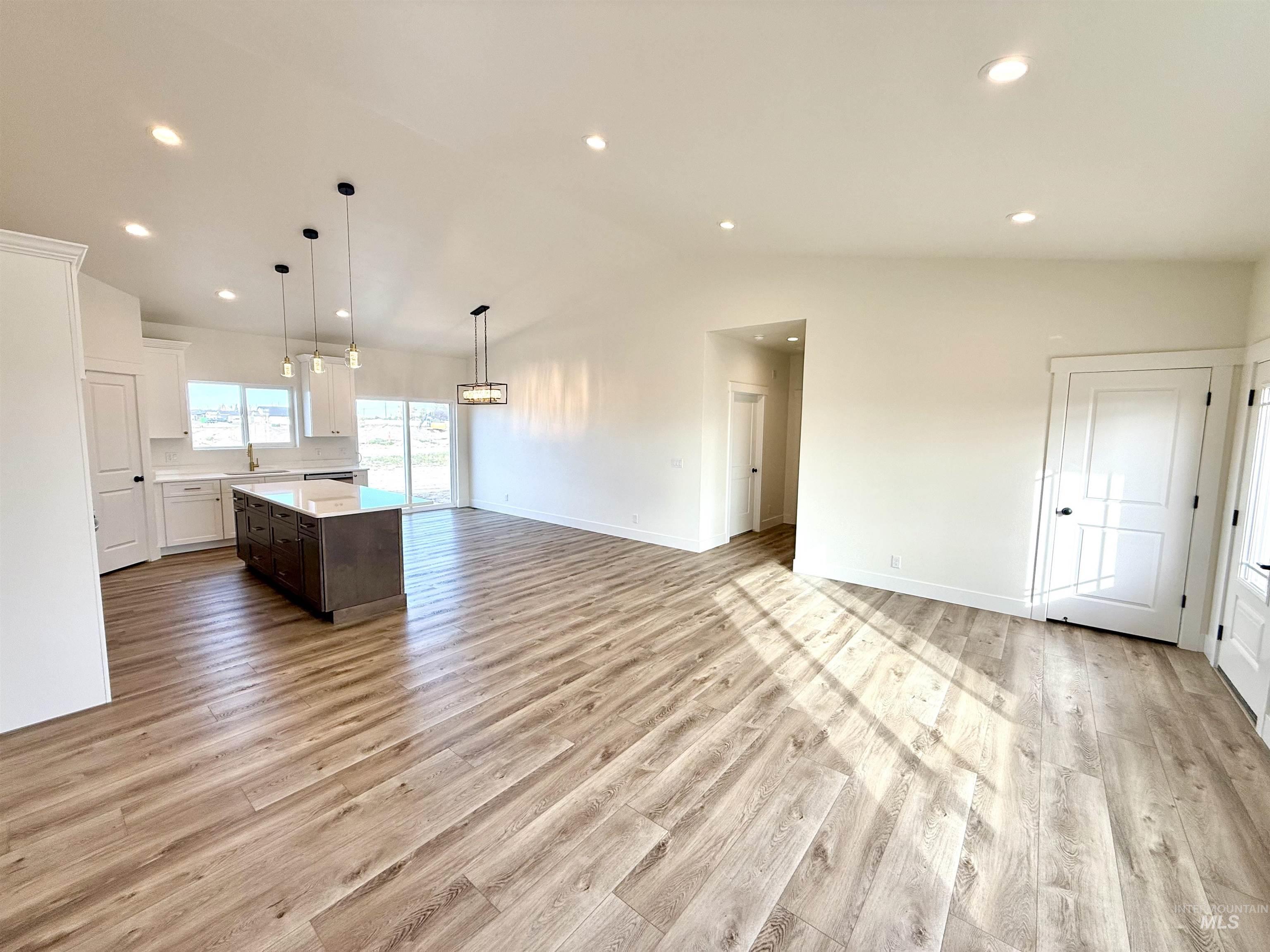 1412 Cardon Ct, Rupert, Idaho 83350, 4 Bedrooms, 2 Bathrooms, Residential For Sale, Price $397,000, 98966196