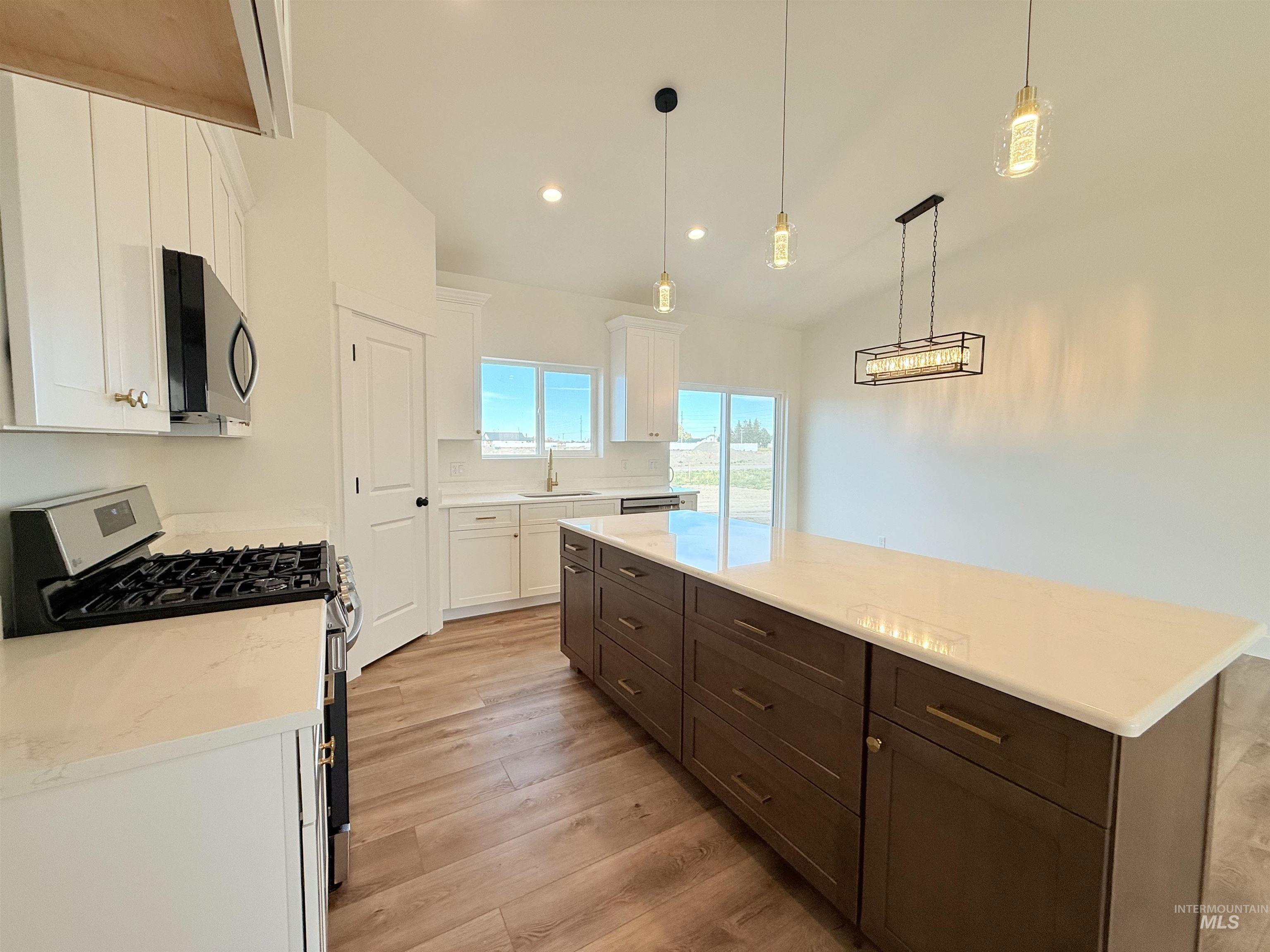 1412 Cardon Ct, Rupert, Idaho 83350, 4 Bedrooms, 2 Bathrooms, Residential For Sale, Price $397,000, 98966196