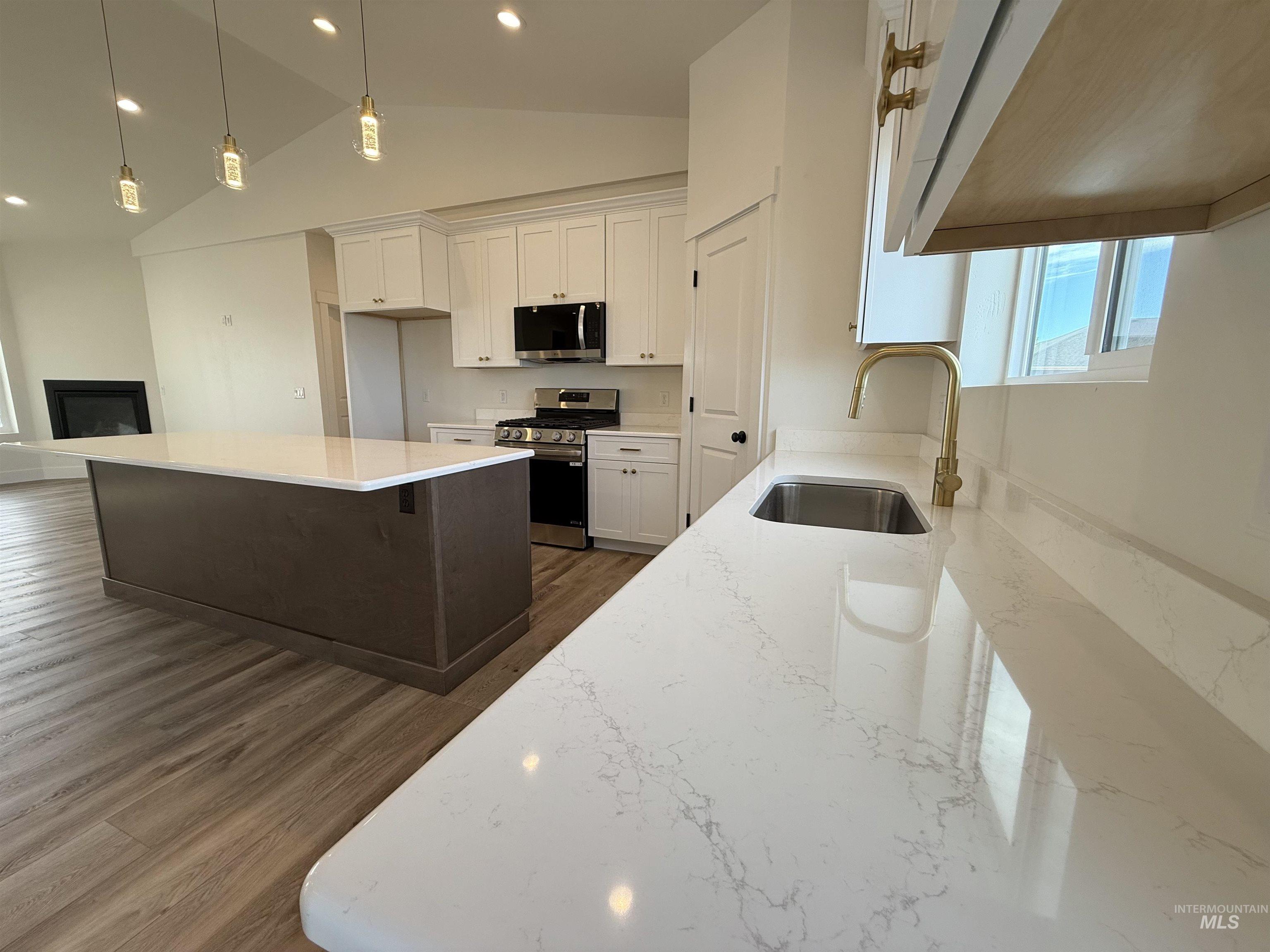 1412 Cardon Ct, Rupert, Idaho 83350, 4 Bedrooms, 2 Bathrooms, Residential For Sale, Price $397,000, 98966196