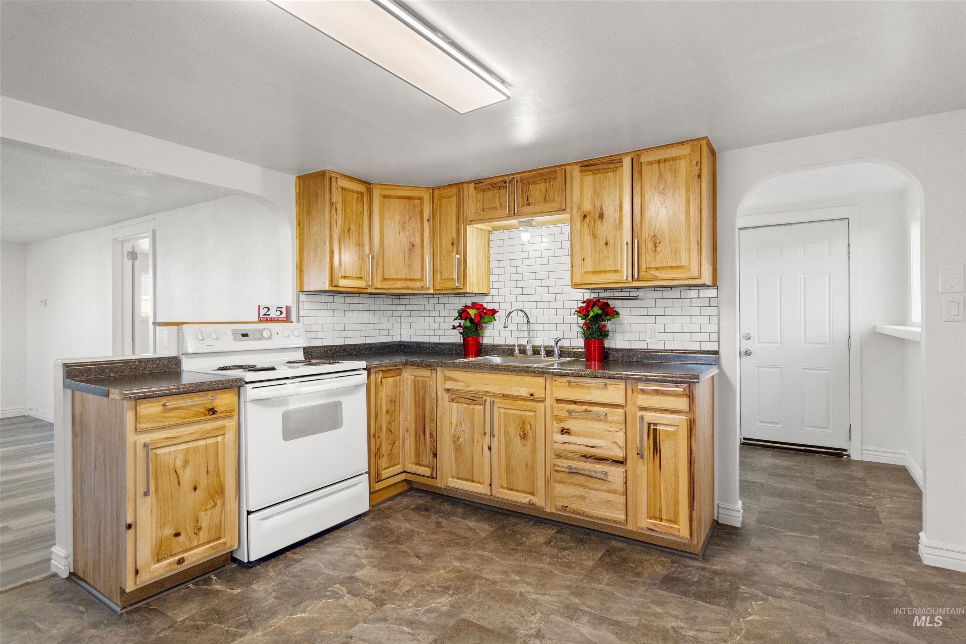 113 Main St, Filer, Idaho 83328, 1 Bedroom, 1 Bathroom, Residential For Sale, Price $219,000, 98966217