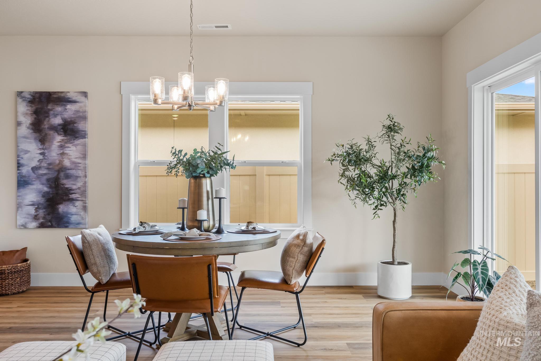 1737 E Grayson, Meridian, Idaho 83642, 3 Bedrooms, 2 Bathrooms, Residential For Sale, Price $508,900, 98966231