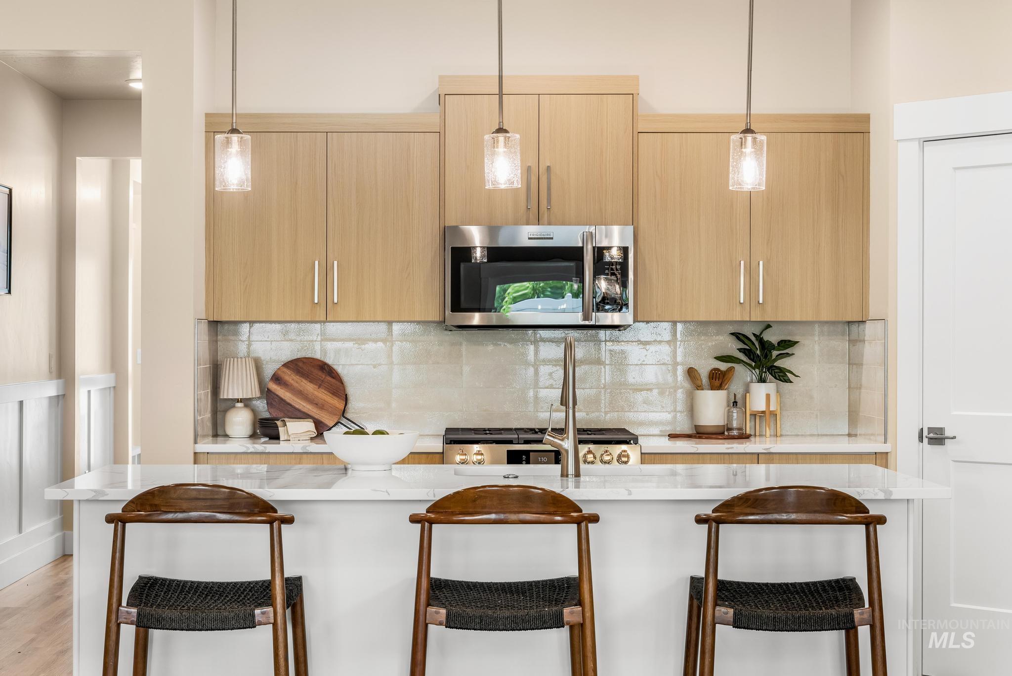 1737 E Grayson, Meridian, Idaho 83642, 3 Bedrooms, 2 Bathrooms, Residential For Sale, Price $508,900, 98966231