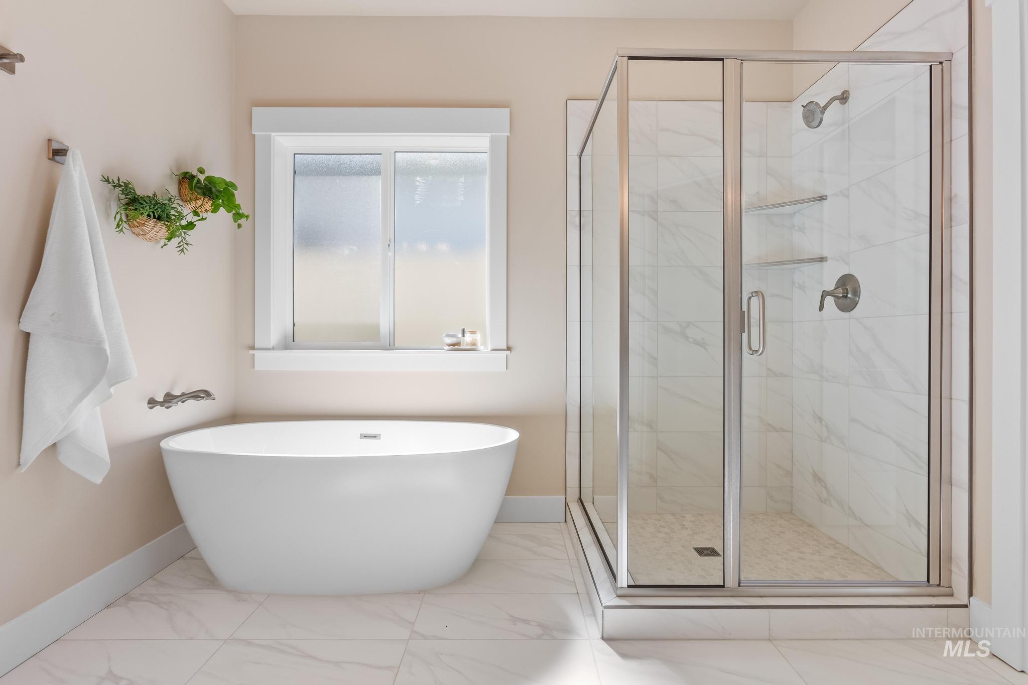 1737 E Grayson, Meridian, Idaho 83642, 3 Bedrooms, 2 Bathrooms, Residential For Sale, Price $508,900, 98966231