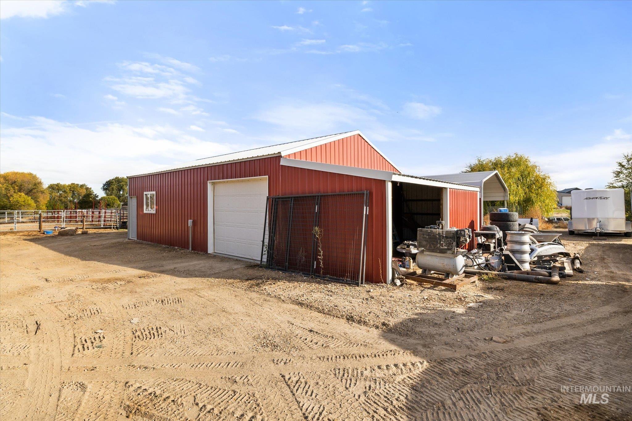 8626 Track Rd, Nampa, Idaho 83686, 4 Bedrooms, 2 Bathrooms, Residential For Sale, Price $815,000, 98966234