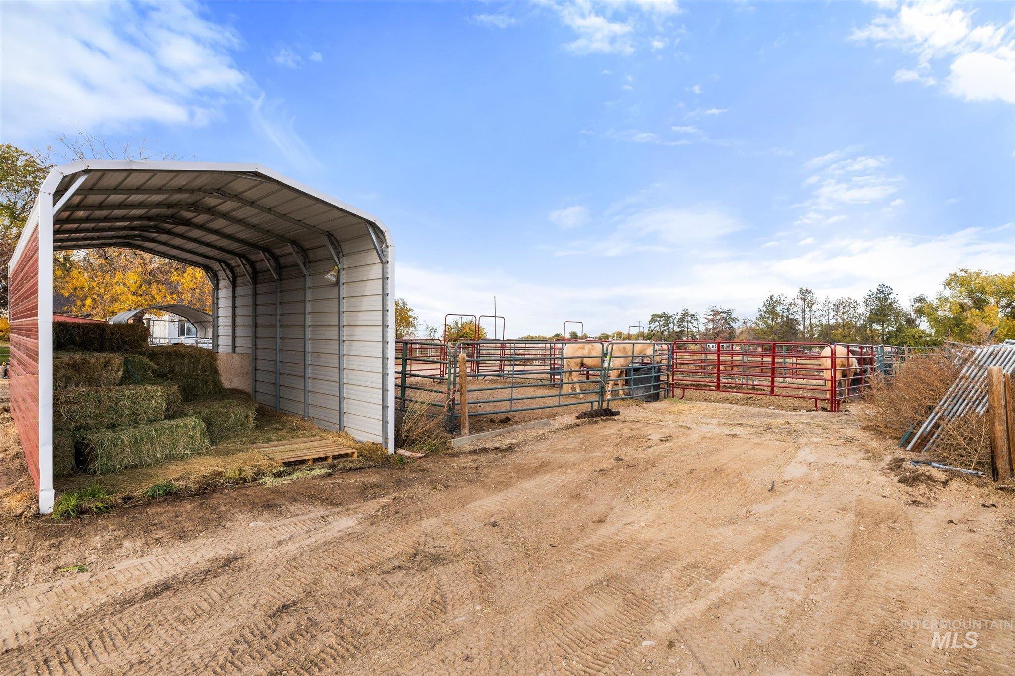 8626 Track Rd, Nampa, Idaho 83686, 4 Bedrooms, 2 Bathrooms, Residential For Sale, Price $815,000, 98966234