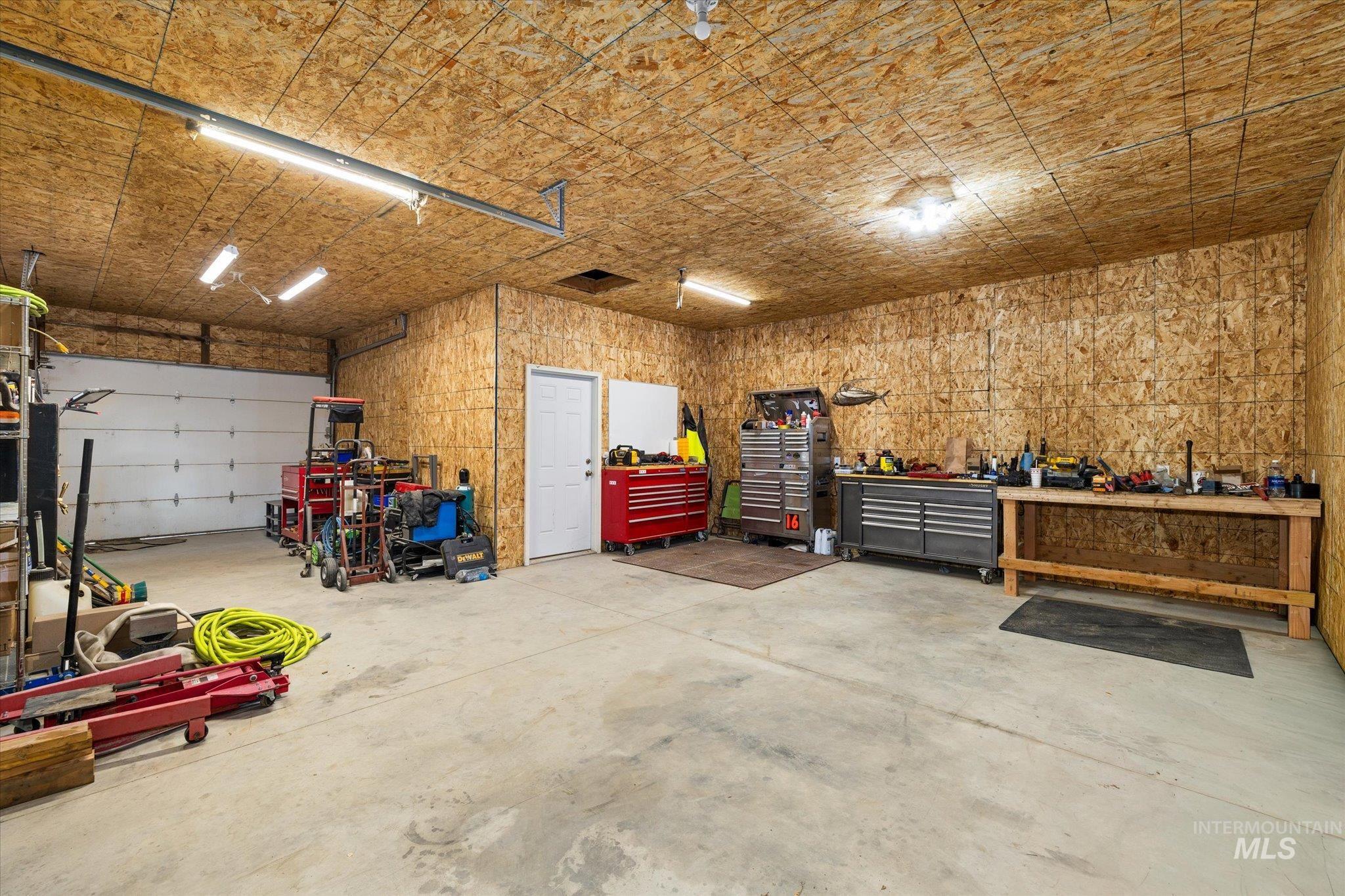 8626 Track Rd, Nampa, Idaho 83686, 4 Bedrooms, 2 Bathrooms, Residential For Sale, Price $815,000, 98966234