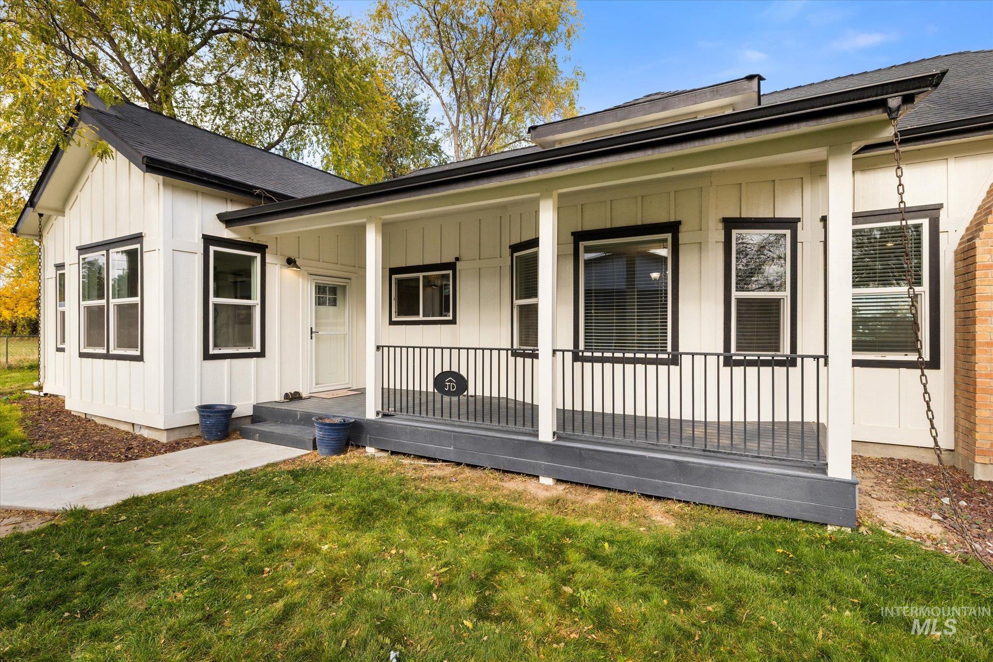 8626 Track Rd, Nampa, Idaho 83686, 4 Bedrooms, 2 Bathrooms, Residential For Sale, Price $815,000, 98966234