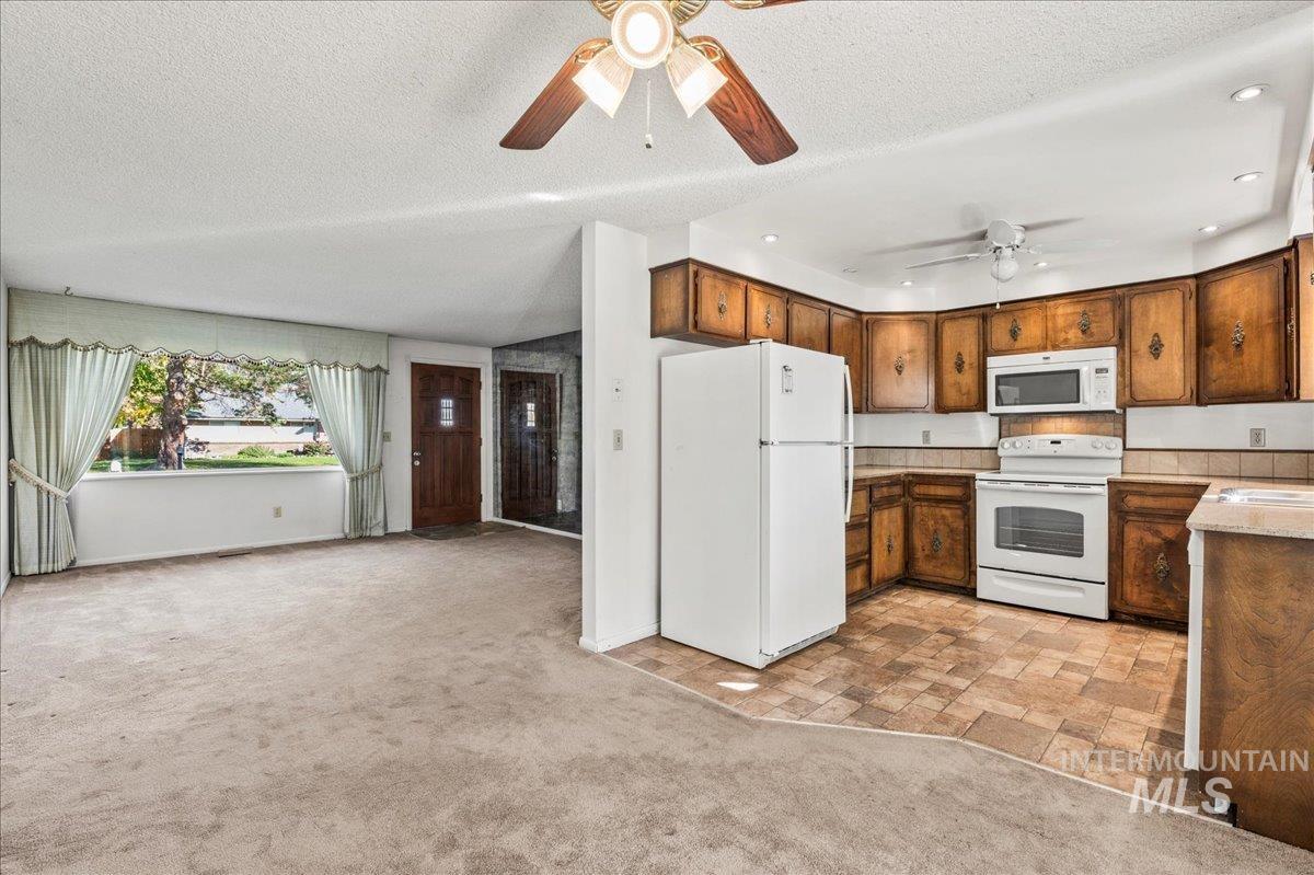 1209 W Hudson, Nampa, Idaho 83651, 3 Bedrooms, 2 Bathrooms, Residential For Sale, Price $350,000, 98966235