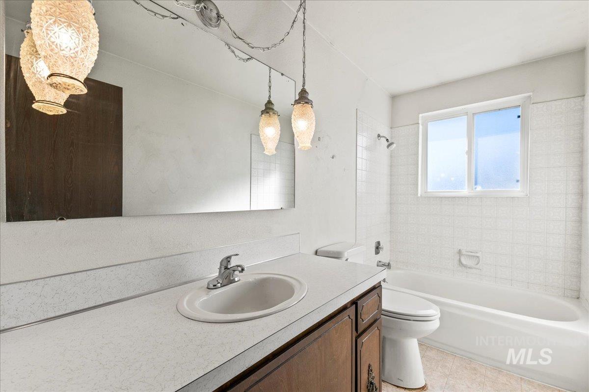 1209 W Hudson, Nampa, Idaho 83651, 3 Bedrooms, 2 Bathrooms, Residential For Sale, Price $350,000, 98966235