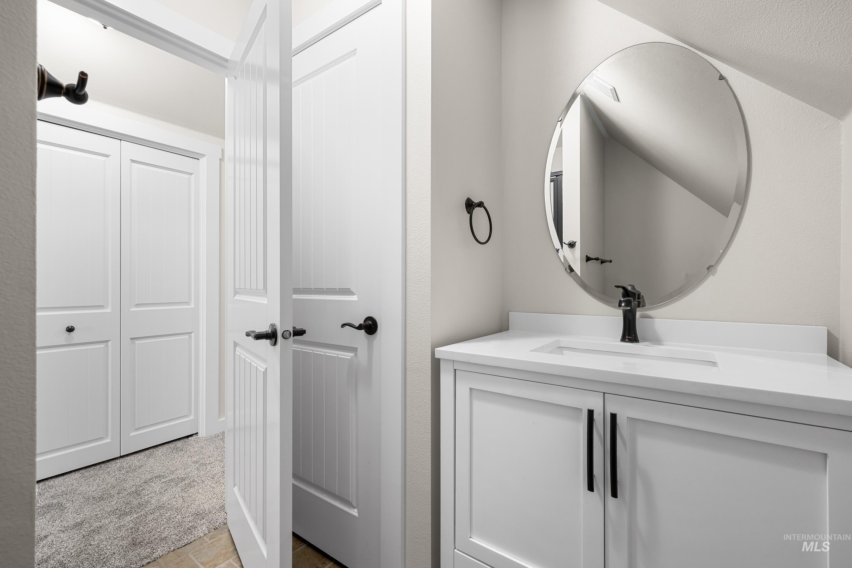 13972 W Chatsworth, Boise, Idaho 83713, 5 Bedrooms, 3.5 Bathrooms, Residential For Sale, Price $685,000, 98966237