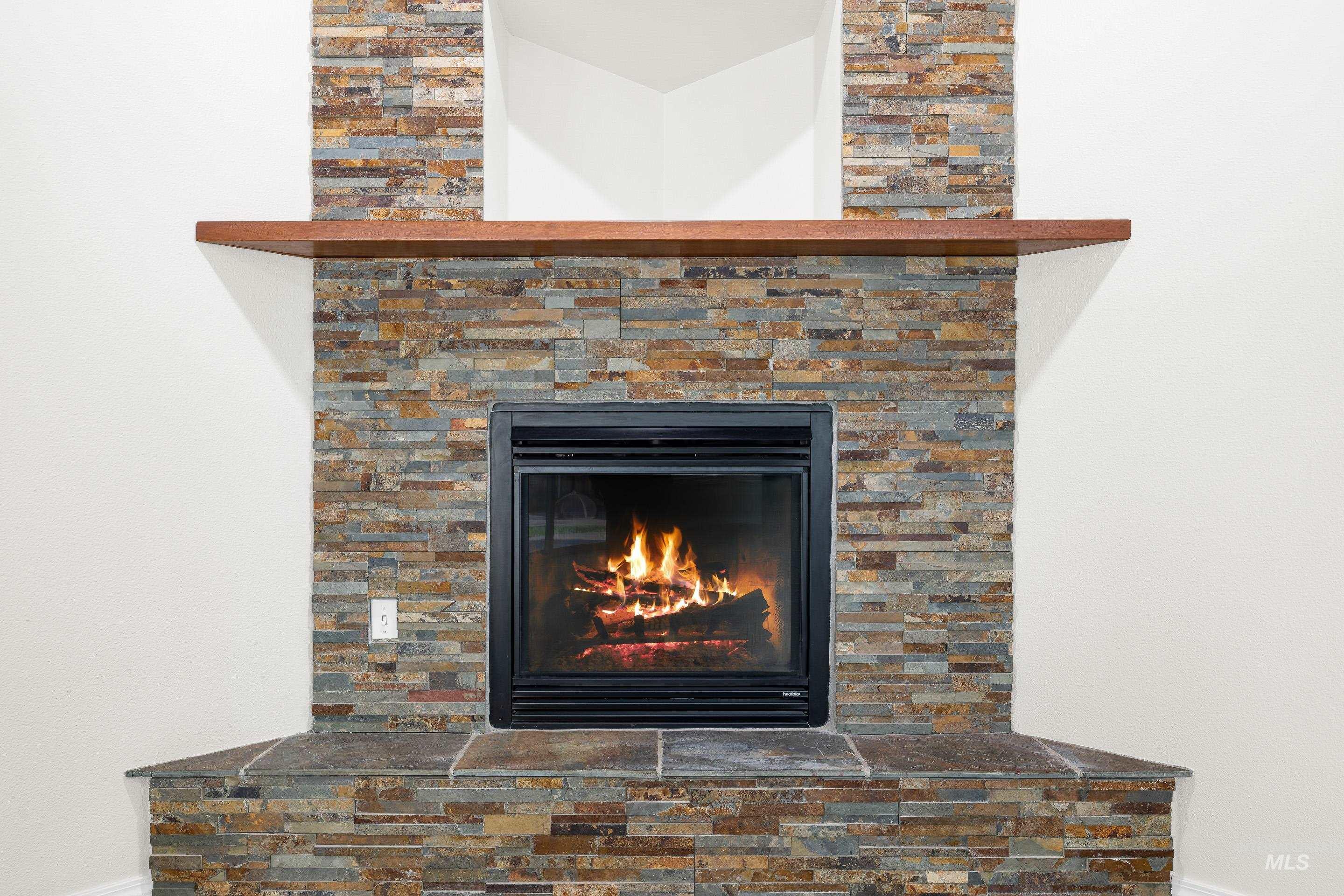 13972 W Chatsworth, Boise, Idaho 83713, 5 Bedrooms, 3.5 Bathrooms, Residential For Sale, Price $685,000, 98966237