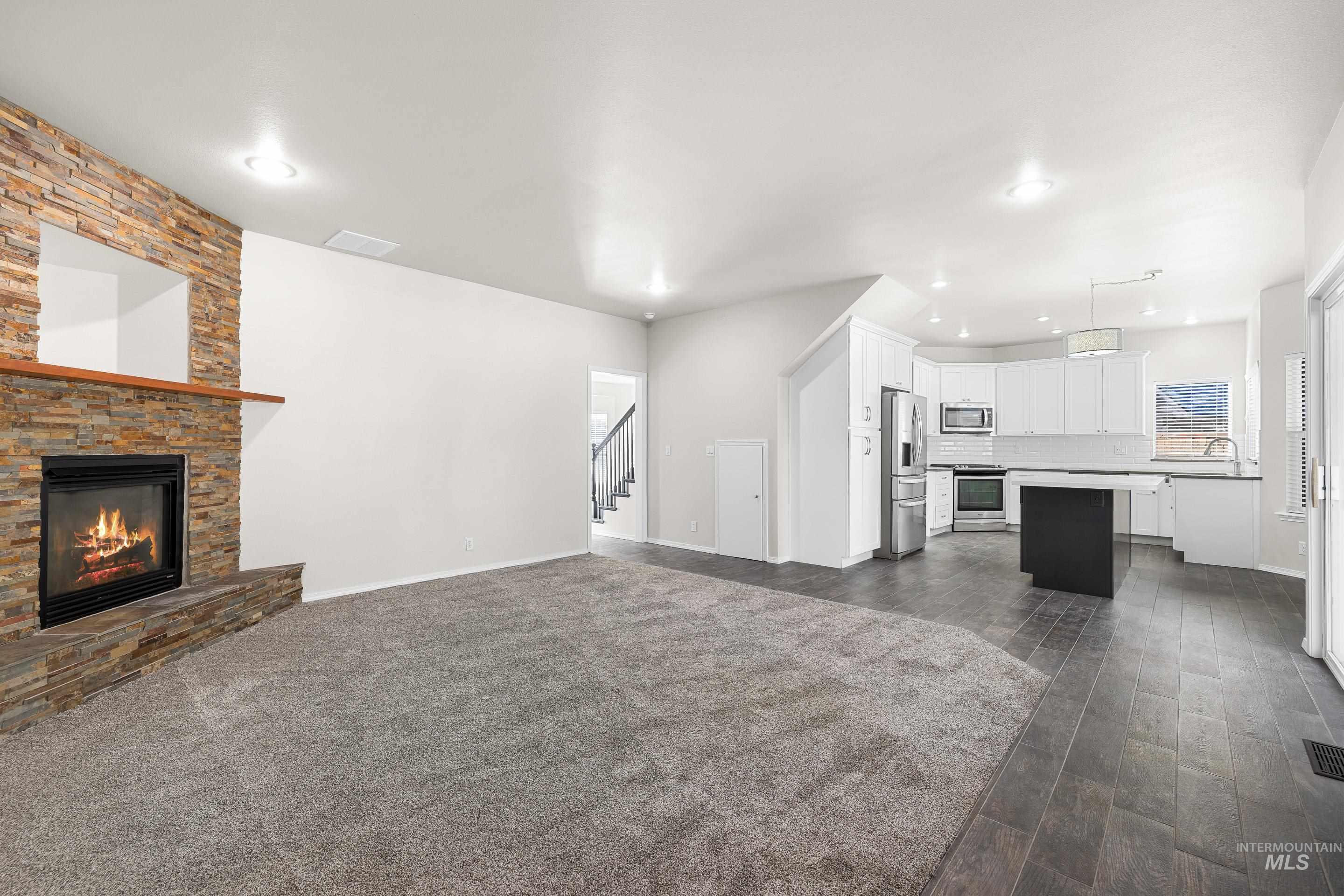 13972 W Chatsworth, Boise, Idaho 83713, 5 Bedrooms, 3.5 Bathrooms, Residential For Sale, Price $685,000, 98966237