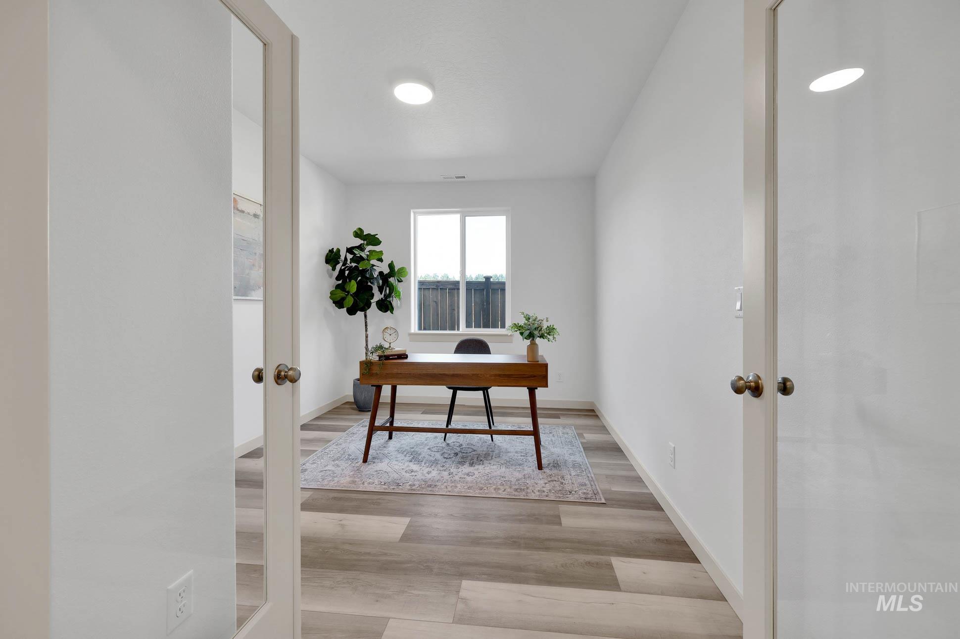 11272 Bluefield Dr, Caldwell, Idaho 83605, 4 Bedrooms, 3 Bathrooms, Residential For Sale, Price $474,990, 98966245