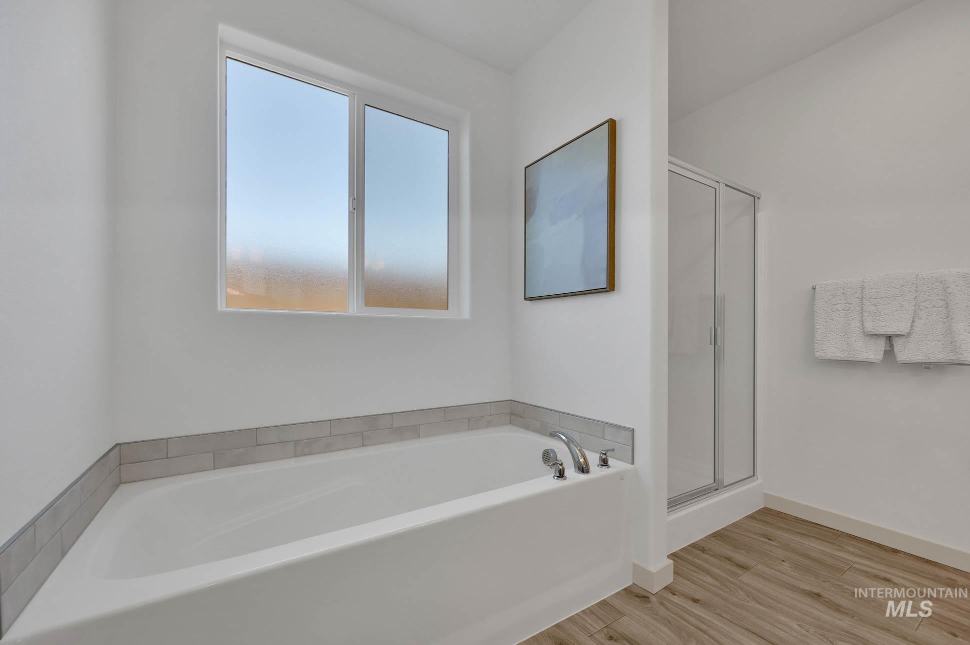 11272 Bluefield Dr, Caldwell, Idaho 83605, 4 Bedrooms, 3 Bathrooms, Residential For Sale, Price $474,990, 98966245