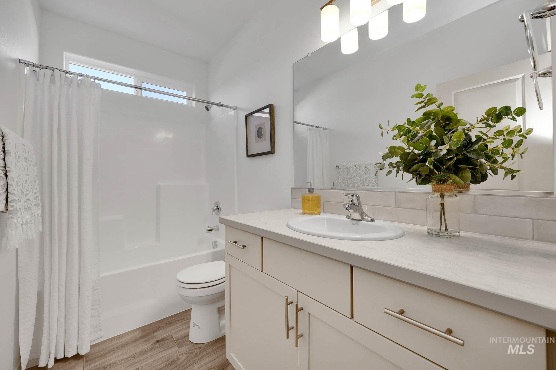 11272 Bluefield Dr, Caldwell, Idaho 83605, 4 Bedrooms, 3 Bathrooms, Residential For Sale, Price $474,990, 98966245