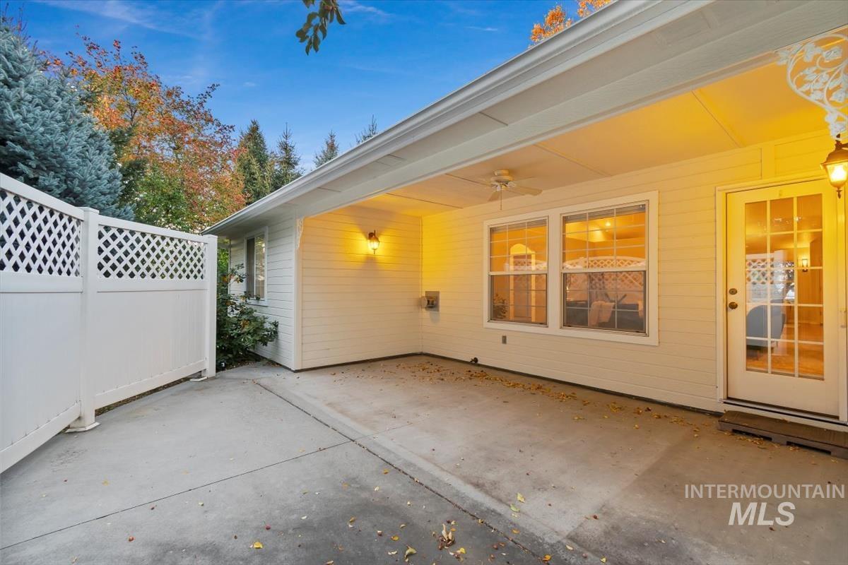 View of patio / terrace with a ceiling fan