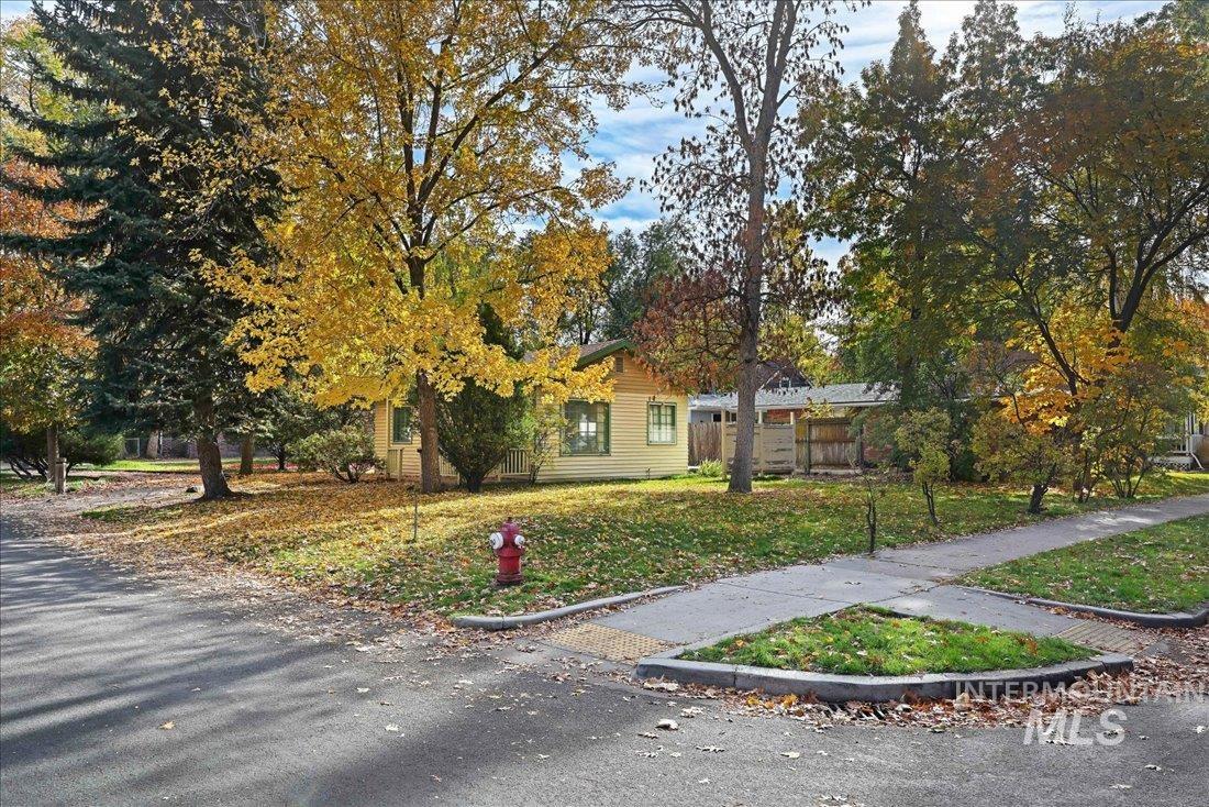 View of obstructed view of property