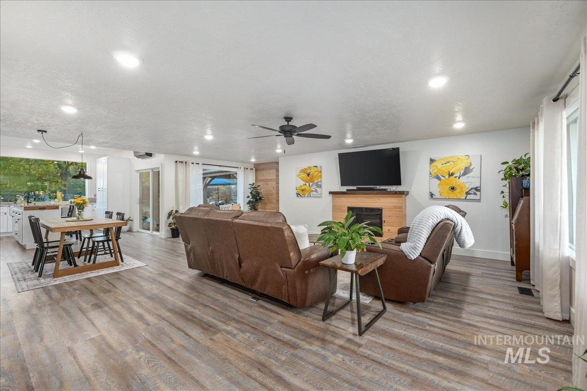 4540 S Pinto Dr, Boise, Idaho 83709, 3 Bedrooms, 2.5 Bathrooms, Residential For Sale, Price $713,000, 98966262