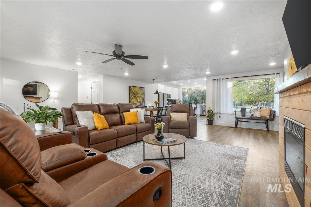 4540 S Pinto Dr, Boise, Idaho 83709, 3 Bedrooms, 2.5 Bathrooms, Residential For Sale, Price $713,000, 98966262