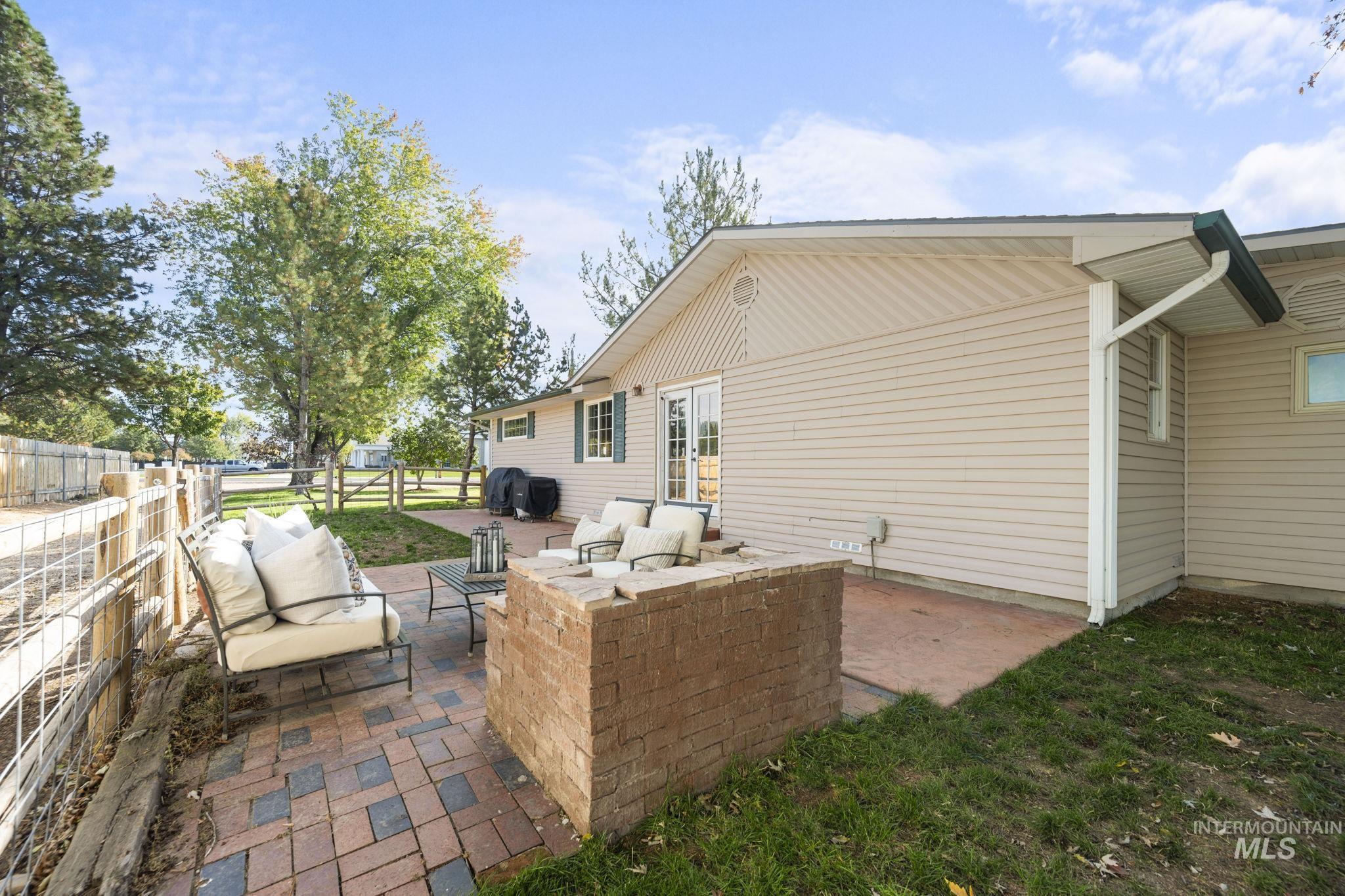 View of patio / terrace featuring outdoor lounge area and grilling area