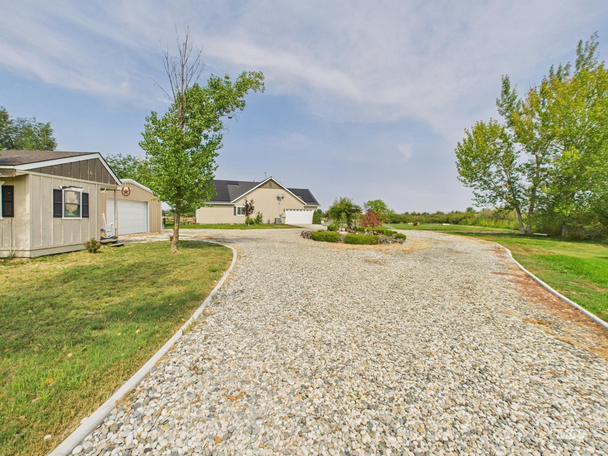 View of dirt / gravel driveway