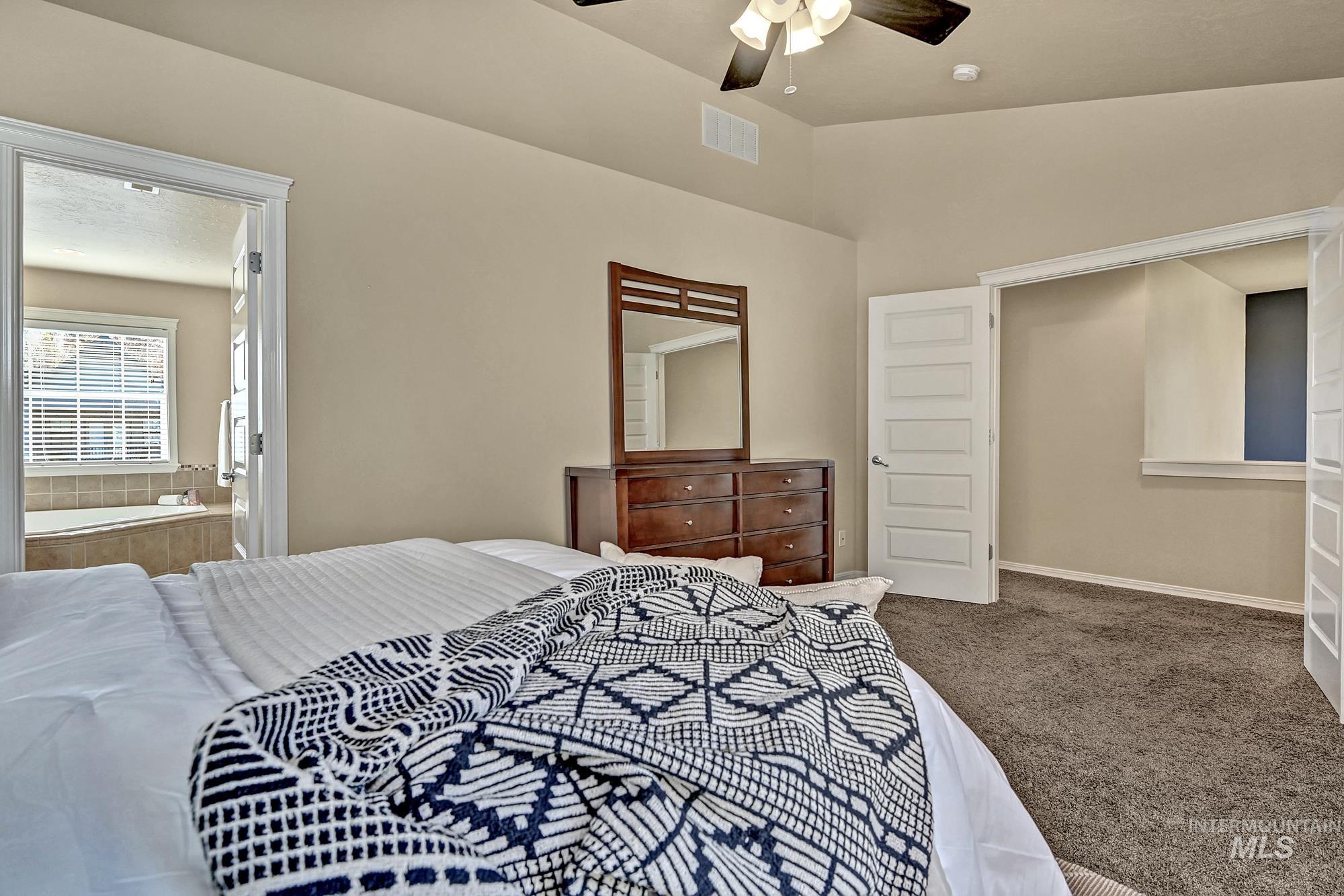 12738 N 11th Avenue, Boise, Idaho 83714, 3 Bedrooms, 2.5 Bathrooms, Residential For Sale, Price $625,000, 98966271