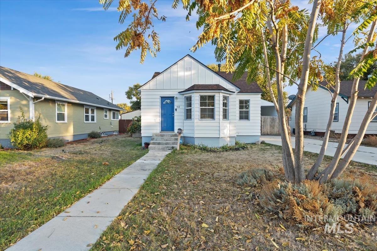 512 19th Ave South, Nampa, Idaho 83651, 2 Bedrooms, 1.5 Bathrooms, Residential For Sale, Price $329,000, 98966273