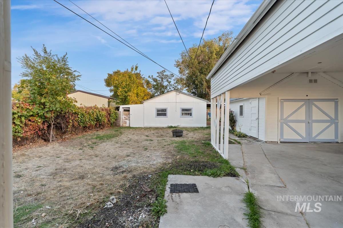 512 19th Ave South, Nampa, Idaho 83651, 2 Bedrooms, 1.5 Bathrooms, Residential For Sale, Price $329,000, 98966273