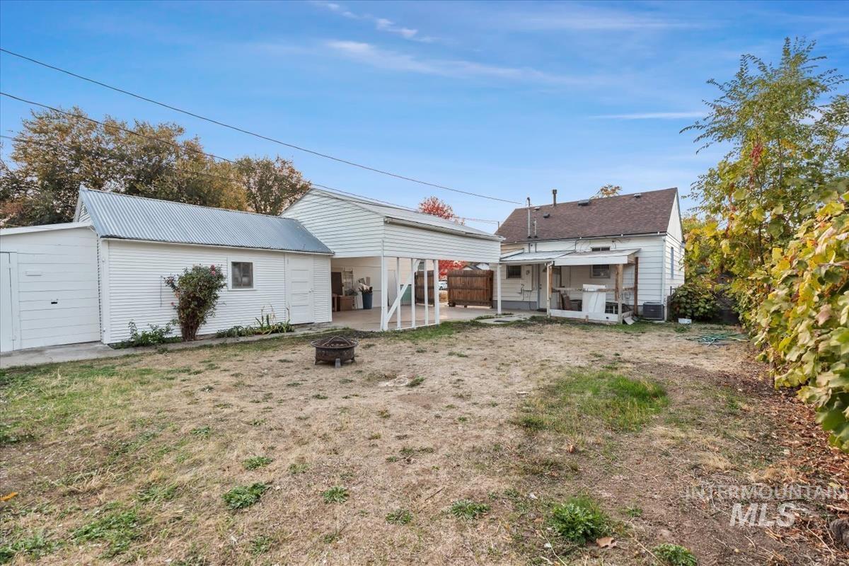 512 19th Ave South, Nampa, Idaho 83651, 2 Bedrooms, 1.5 Bathrooms, Residential For Sale, Price $329,000, 98966273