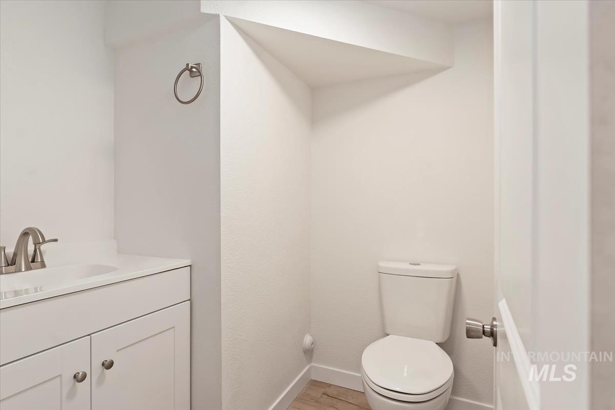 512 19th Ave South, Nampa, Idaho 83651, 2 Bedrooms, 1.5 Bathrooms, Residential For Sale, Price $329,000, 98966273