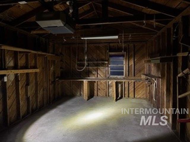 Miscellaneous room with vaulted ceiling