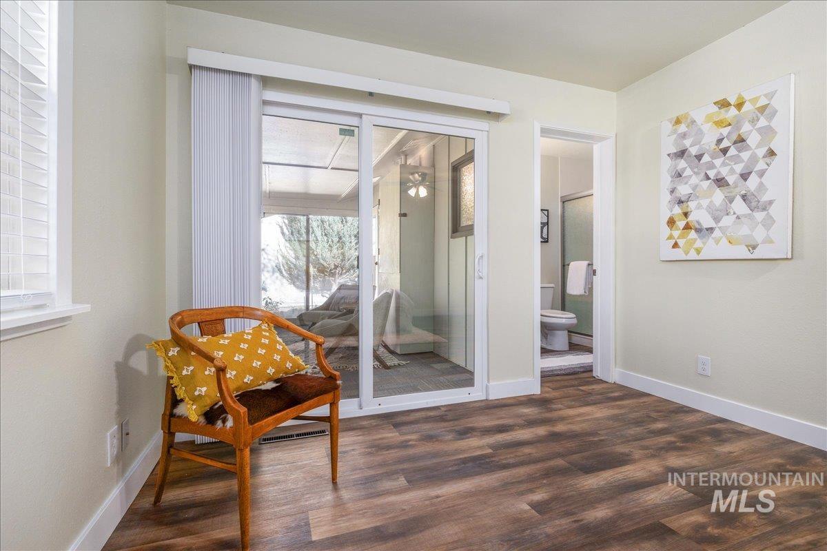 1147 S Abbey Circle, Boise, Idaho 83705, 2 Bedrooms, 2 Bathrooms, Residential For Sale, Price $345,900, 98966281