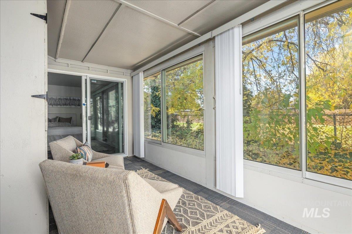 1147 S Abbey Circle, Boise, Idaho 83705, 2 Bedrooms, 2 Bathrooms, Residential For Sale, Price $345,900, 98966281