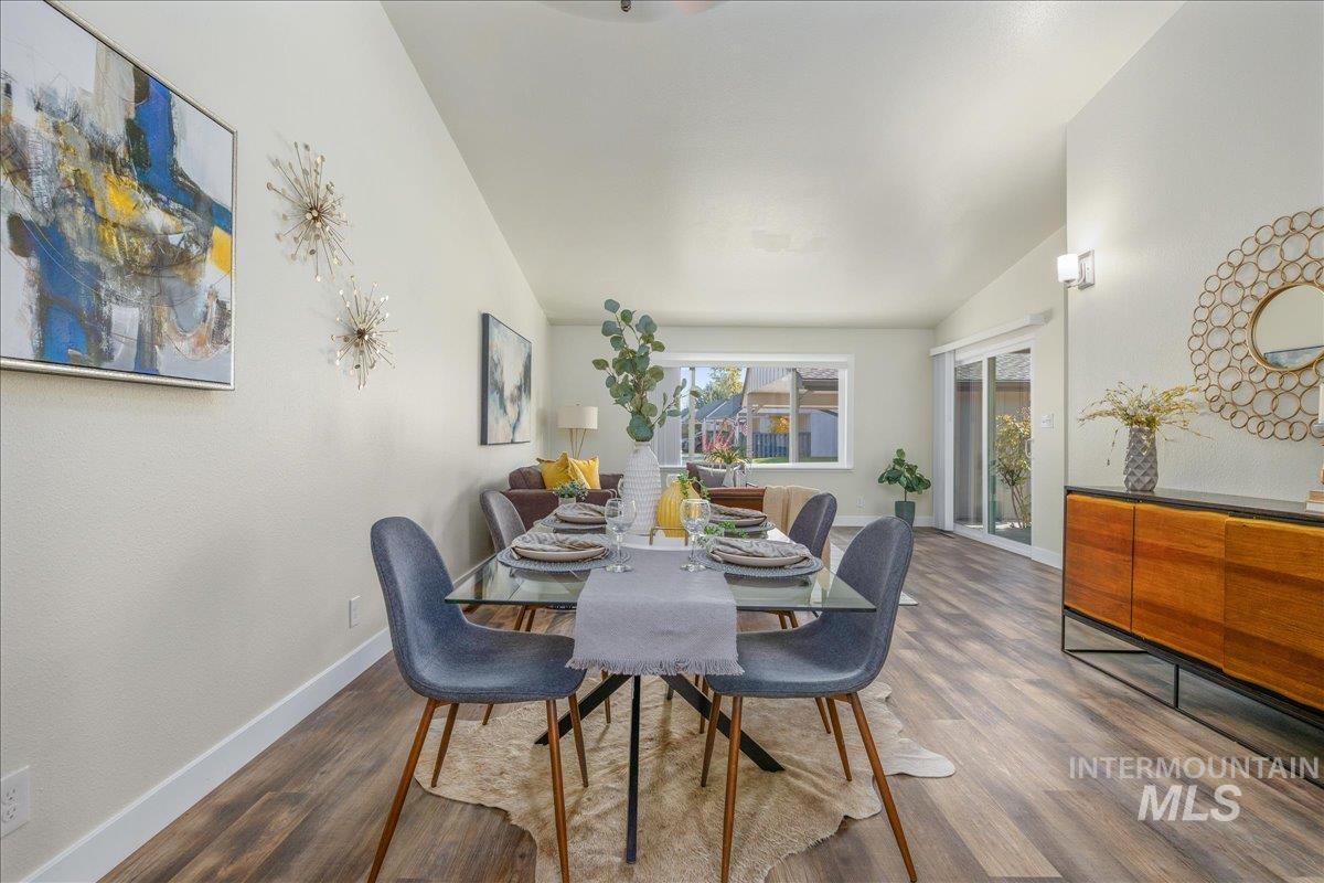 1147 S Abbey Circle, Boise, Idaho 83705, 2 Bedrooms, 2 Bathrooms, Residential For Sale, Price $345,900, 98966281