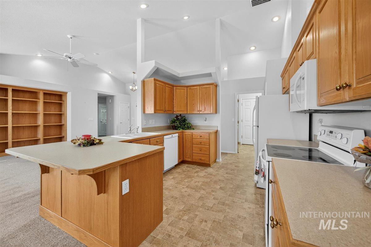 1623 Thorn Creek Ct, Nampa, Idaho 83686, 4 Bedrooms, 2 Bathrooms, Residential For Sale, Price $445,000, 98966298