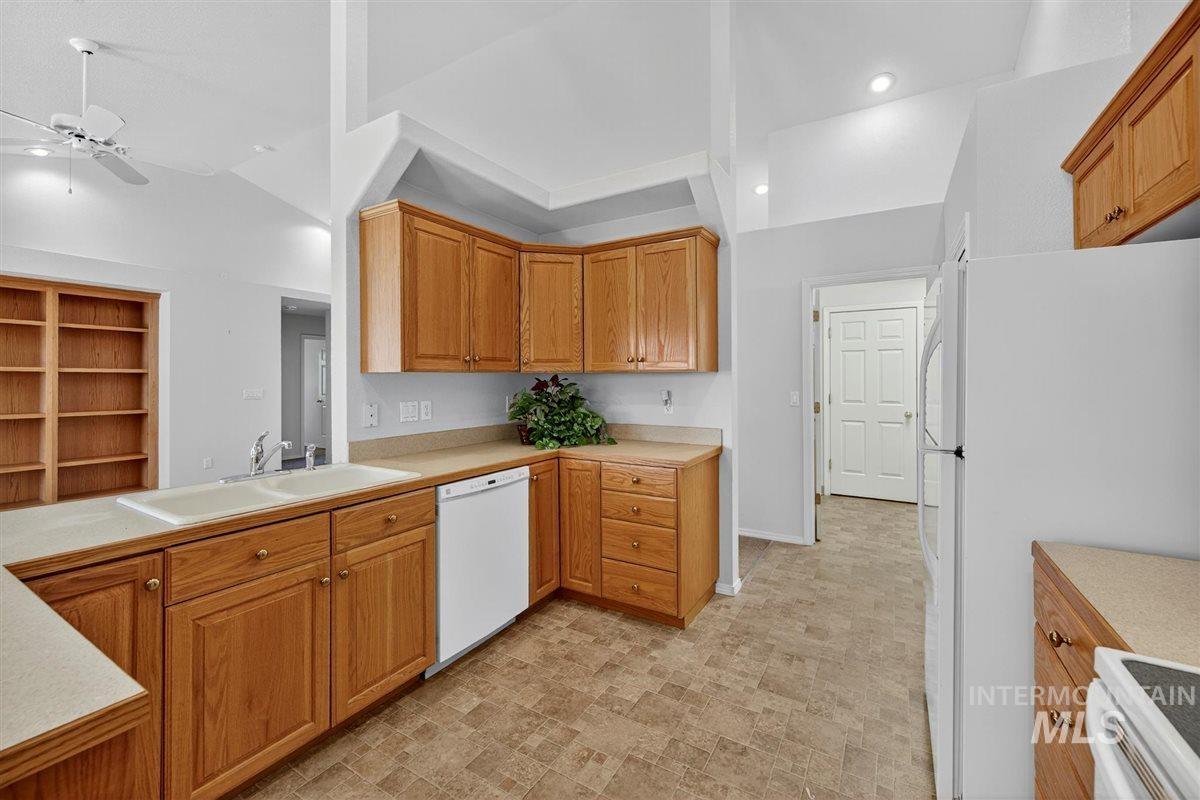 1623 Thorn Creek Ct, Nampa, Idaho 83686, 4 Bedrooms, 2 Bathrooms, Residential For Sale, Price $445,000, 98966298