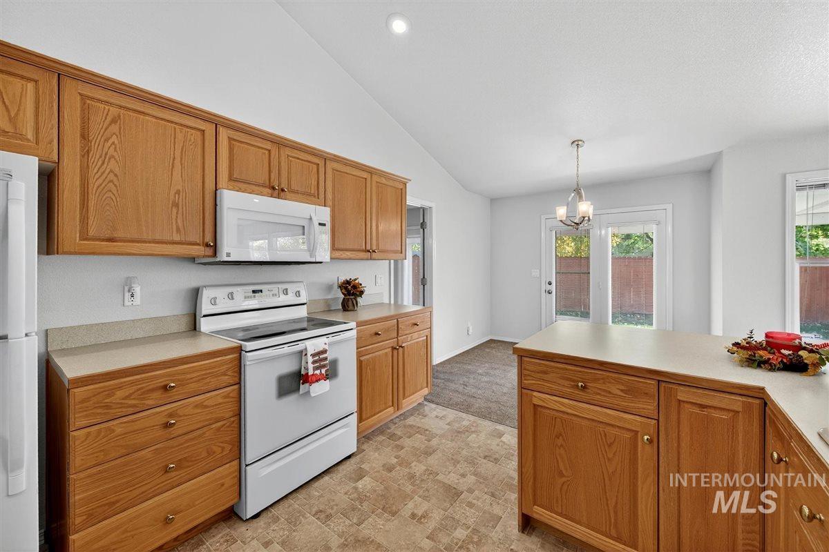 1623 Thorn Creek Ct, Nampa, Idaho 83686, 4 Bedrooms, 2 Bathrooms, Residential For Sale, Price $445,000, 98966298