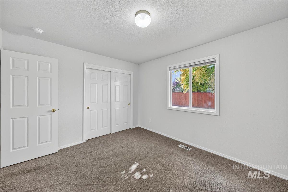 1623 Thorn Creek Ct, Nampa, Idaho 83686, 4 Bedrooms, 2 Bathrooms, Residential For Sale, Price $445,000, 98966298