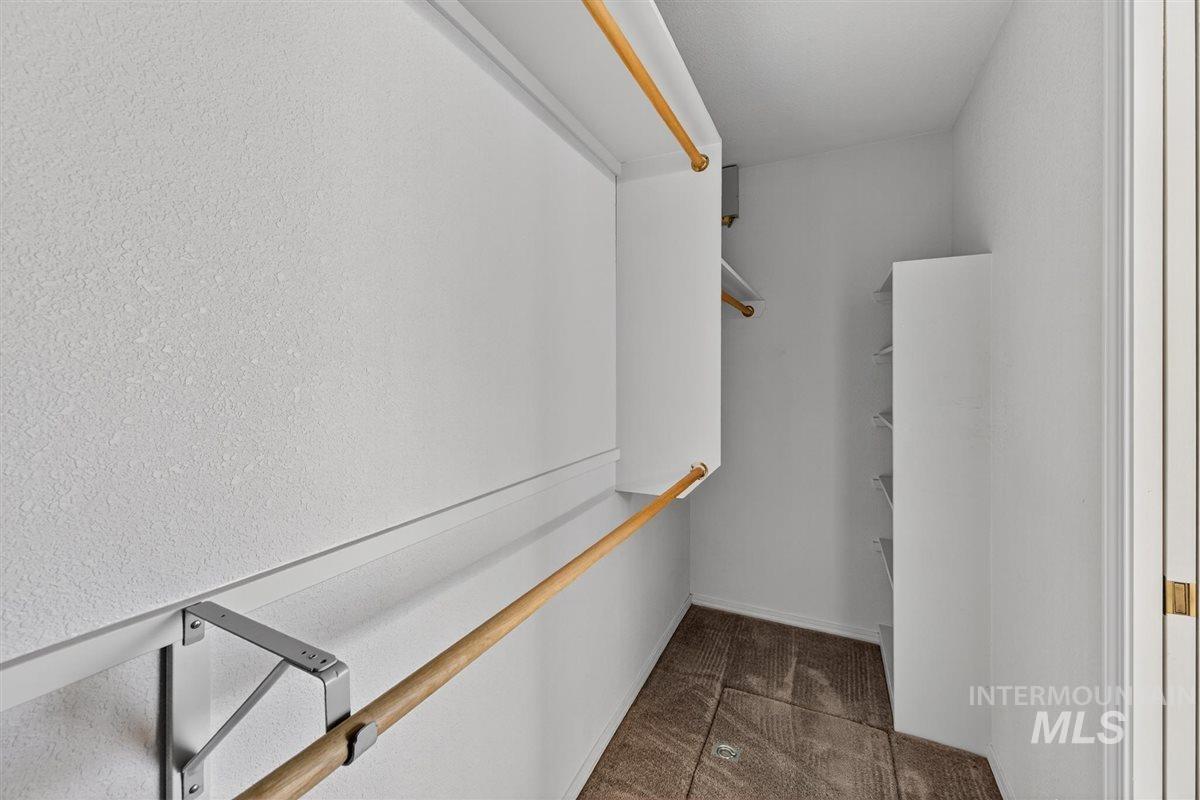 1623 Thorn Creek Ct, Nampa, Idaho 83686, 4 Bedrooms, 2 Bathrooms, Residential For Sale, Price $445,000, 98966298